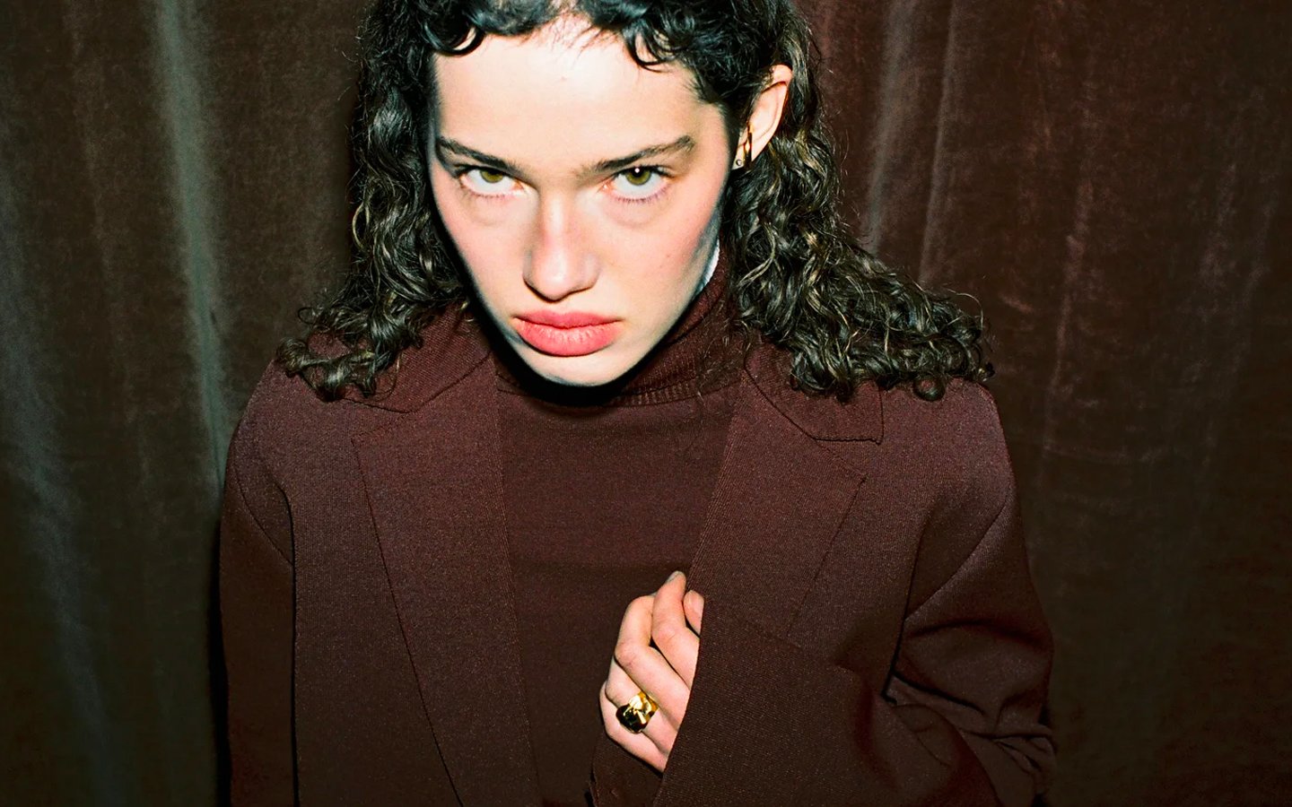 Atelier SOVEN, sartorial knitwear. Chenille Silhouette